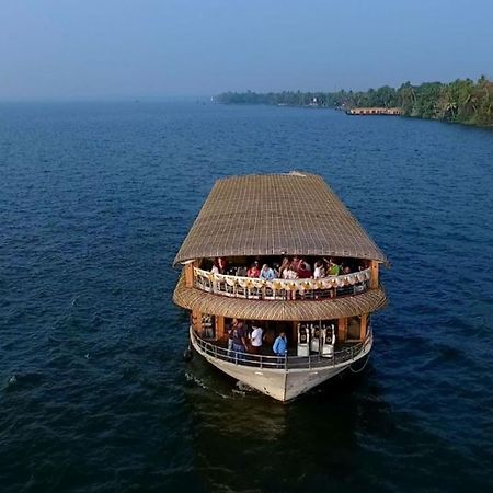 Отель Cosy Premium Houseboats Alappuzha Экстерьер фото
