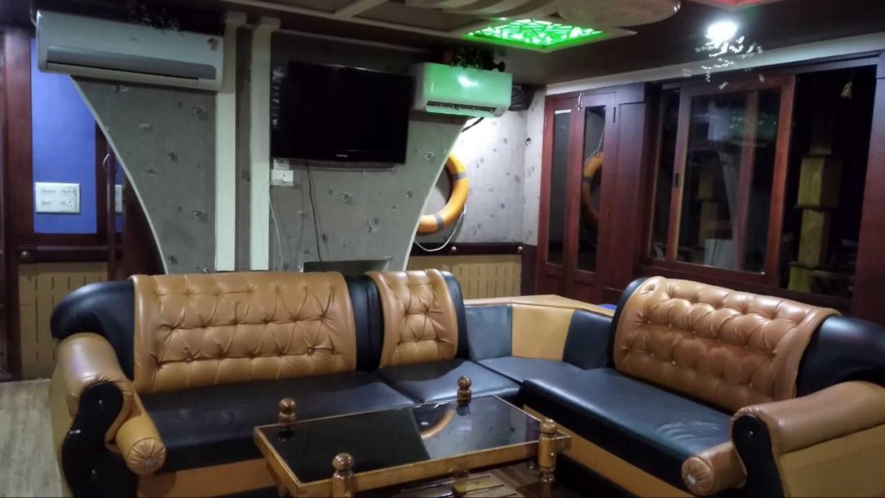 Отель Cosy Premium Houseboats Alappuzha Экстерьер фото