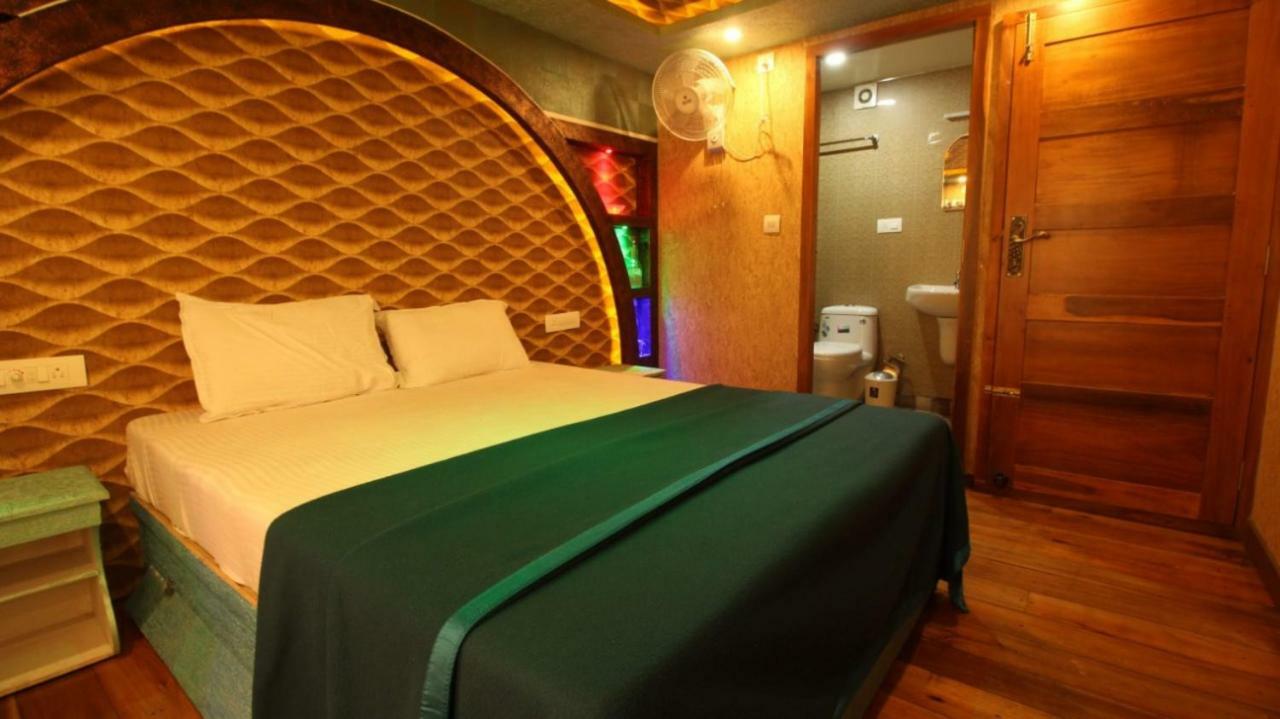 Отель Cosy Premium Houseboats Alappuzha Экстерьер фото