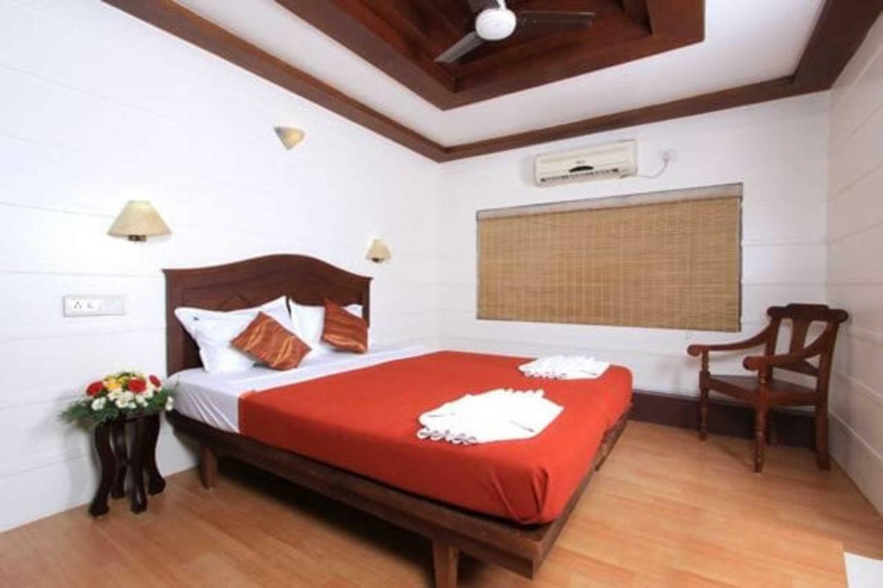 Отель Cosy Premium Houseboats Alappuzha Экстерьер фото